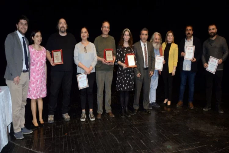 Bursa'da tiyatroseverlerin beklediği festival başladı