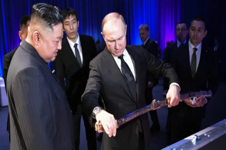 Putin, Kuzey Kore liderinin hediyesini 1 rubleye satın aldı