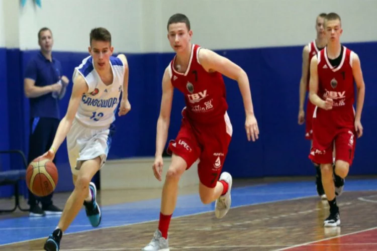 Nilüfer'de basketbolun şampiyonu Polonya'nın Lublin takımı oldu