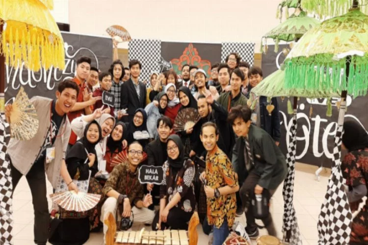 Bursa'da eğitim gören Endonezyalı öğrenciler ülkelerini tanıttı