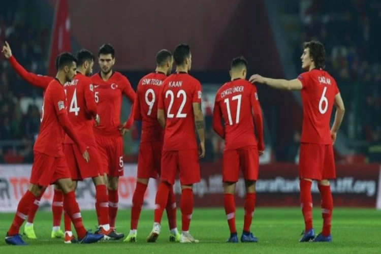 Türkiye-Andorra maçı için flaş karar!