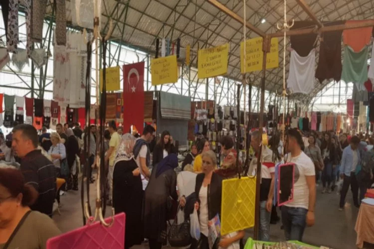 Mudanya'da sosyete pazarının hafta içine alınmasını tepki