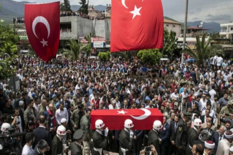 Gabar'da şehit düşen Sözleşmeli Er Ercan Can, toprağa verildi
