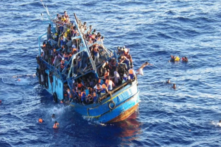 Akdeniz'de göçmen teknesi battı! Çok sayıda ölü var...