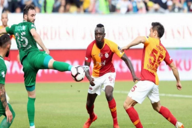 Galatasaray şampiyonluk yarışında önemli galibiyet aldı