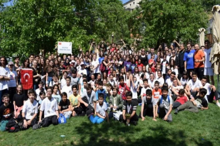 Bursa'da öğrenciler sporun farklı branşlarında buluştu