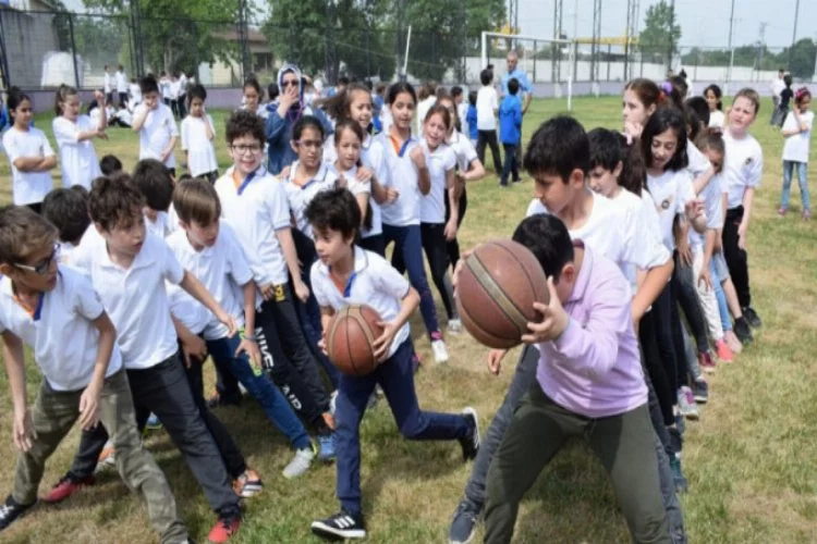 Bursa'da spor şenlikleri geleneksel oyunlarla renklendi
