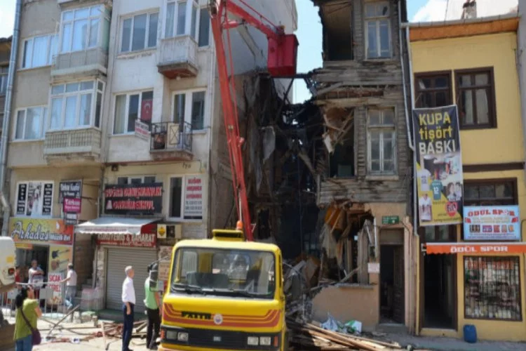 Bursa'da yıkılan evden tarih çıktı!