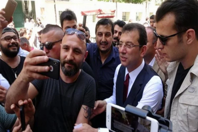 Ekrem İmamoğlu Taksim'de gezdi