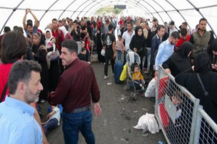 Bayram için ülkelerine giden Suriyeli sayısı 5 bine ulaştı