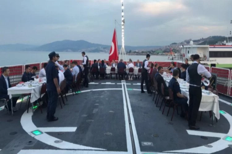 Bursa'da TCSG 702 Güven Gemisi'nde anlamlı iftar