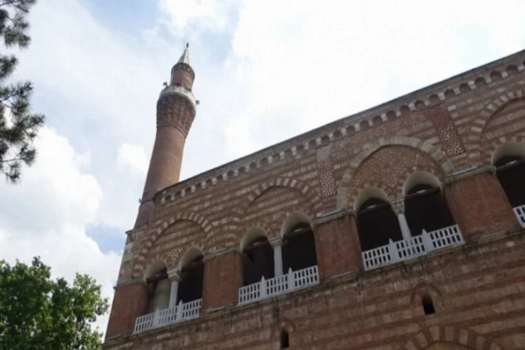 Bursa'nın tarihi camisi mimarisiyle dünyada tek!
