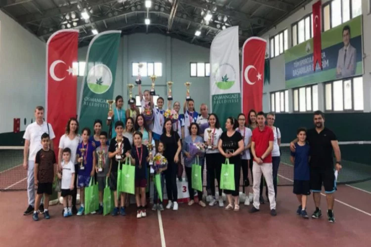 Osmangazi'de 14 yaş tenis heyecanı sona erdi