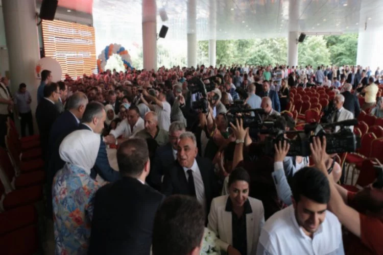 AK Parti Bursa Teşkilatı bayramda bir araya geldi