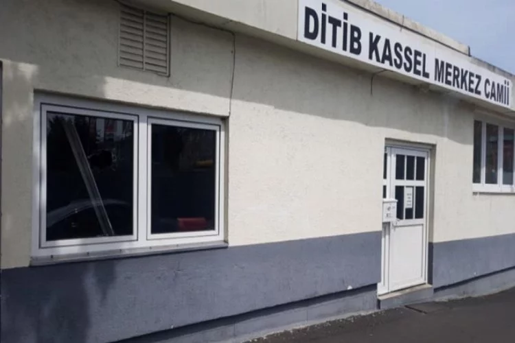 Almanya'da Diyanet camisine saldırı