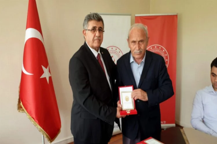 Bursa'nın Kıbrıs gazileri berat ve madalyalarını 45 yıl sonra aldılar