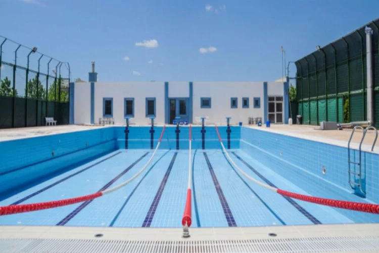 Karacabey Yüzme Havuzu hizmete açılıyor