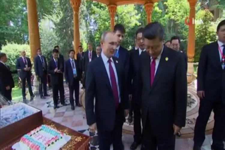 Putin'den Xi'ye doğum günü jesti