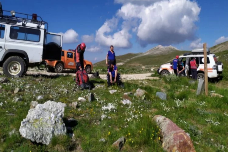 Uludağ'da yaralanan turistlerin imdadına kurtarma ekipleri yetişti