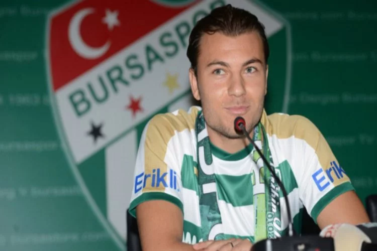 Yusuf Erdoğan, Galatasaray formasıyla poz verdi