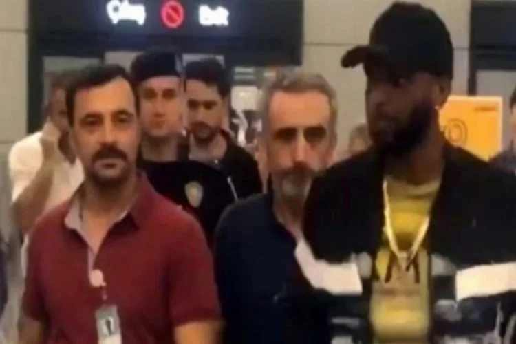 Ryan Babel Galatasaray için İstanbul'da