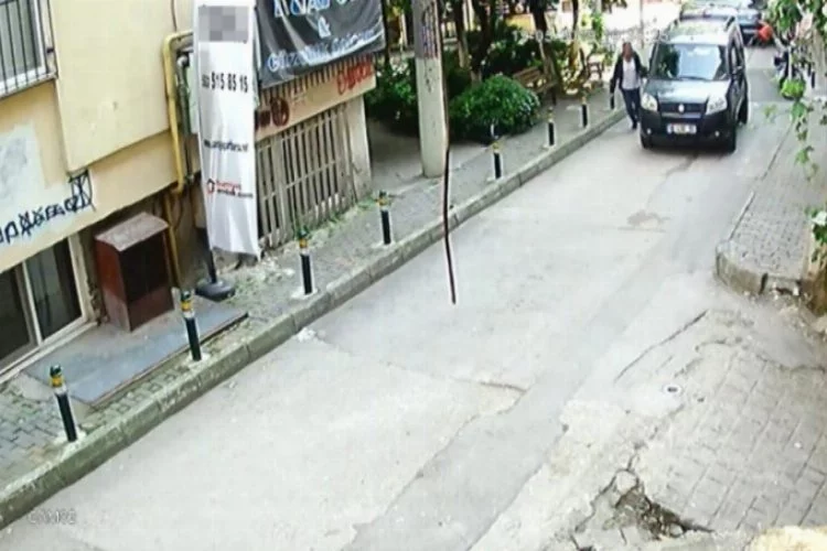 Bursa'da güpegündüz hırsızlık güvenlik kamerasına takıldı!