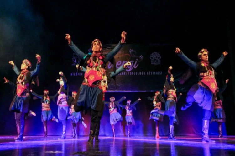 Nilüfer Belediyesi Halk Dansları Topluluğu büyüledi