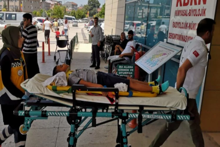 Bursa'da 7 yaşındaki Recep Tayyip evin penceresinden düşerek ağır yaralandı