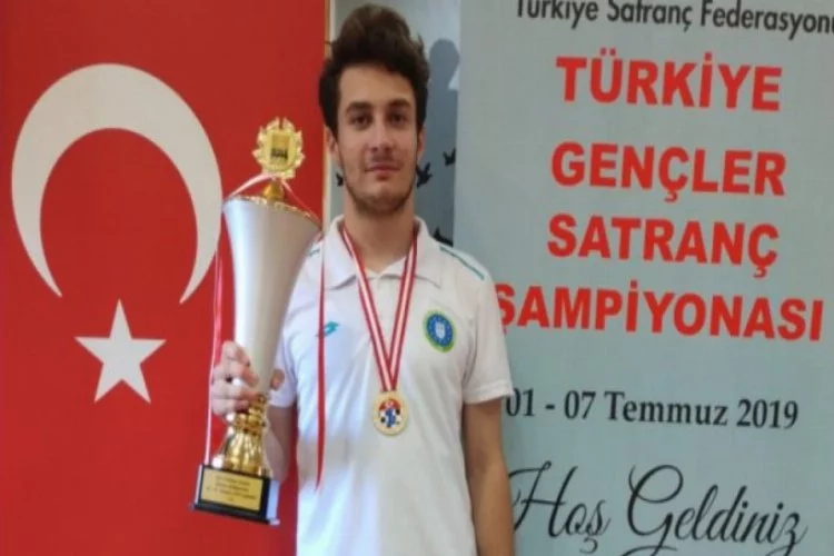 Bursalı sporcu Türkiye Satranç şampiyonu oldu