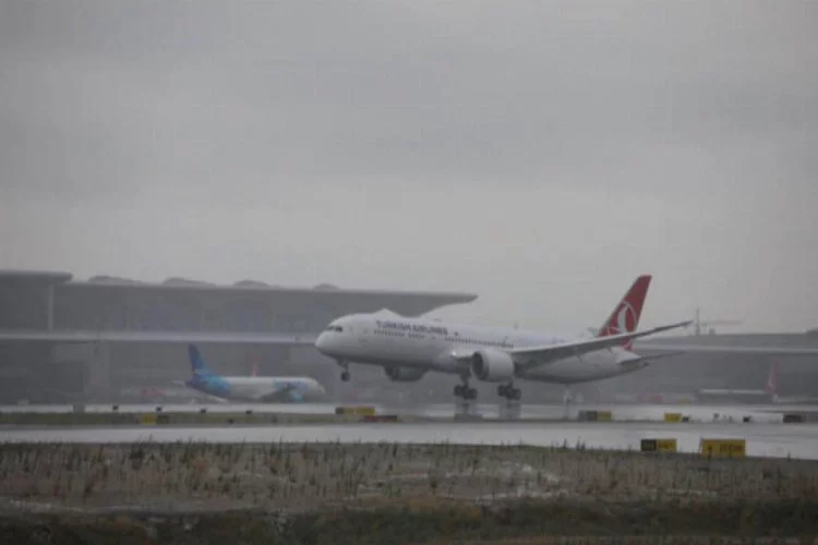 İkinci "rüya uçak" İstanbul'a geldi!