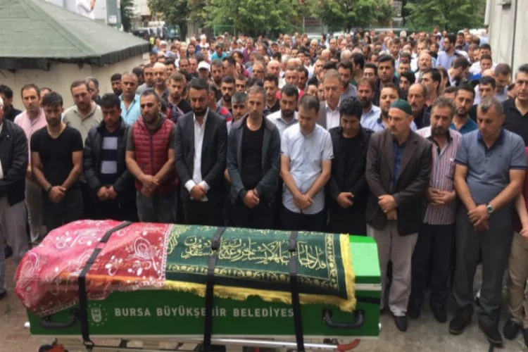 Bursa'da nişanlısı tarafından öldürülen genç kız son yolculuğuna uğurlandı