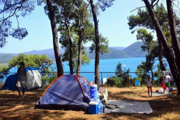 Tatilcilerden çadır kamplara yoğun ilgi