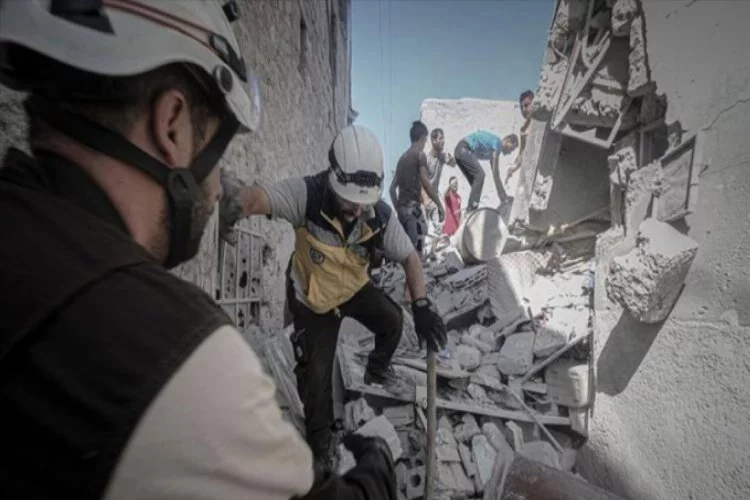 Esed rejimi İdlib'i vurdu: Çok sayıda ölü var