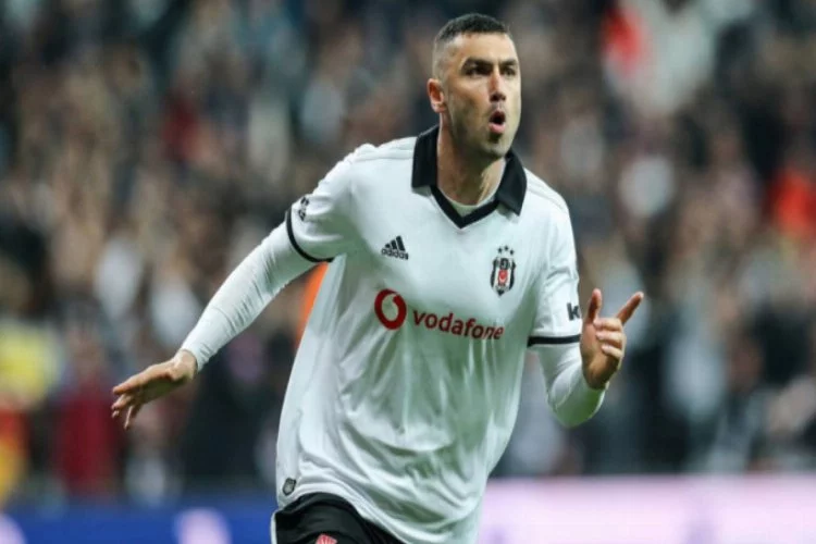 Burak Yılmaz kalmak için Beşiktaş'a şart koştu