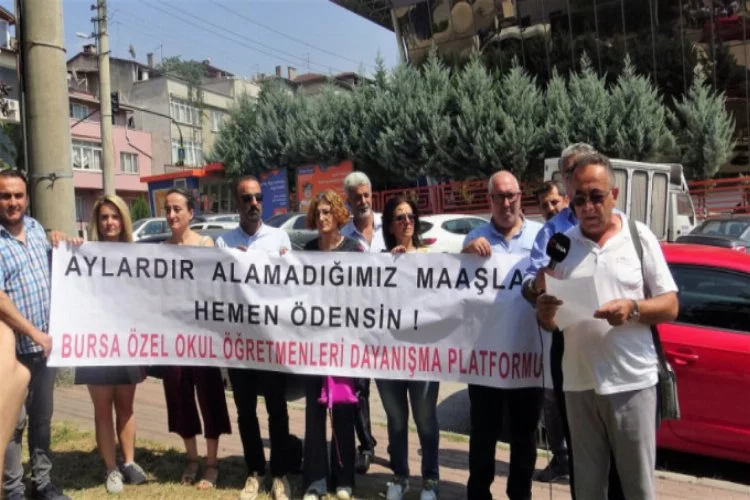 Bursa'da maaşları ödenmeyen öğretmenler isyan etti!