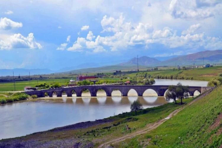 Tarihi Murat Köprüsü turizme kazandırılacak