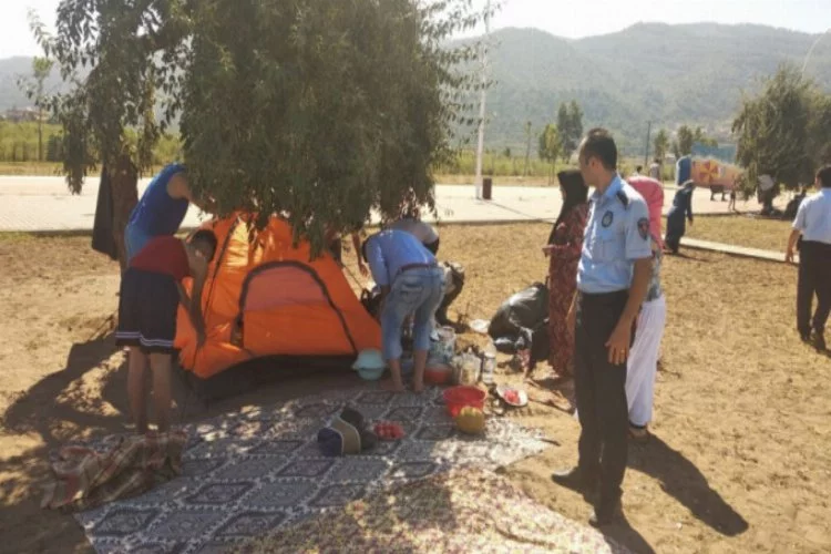 Bursa'da zabıtadan sahildeki çadırlara müdahale
