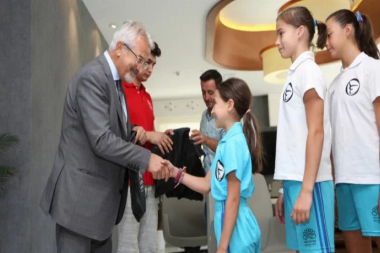 Cimnastikçilerden Başkan Erdem'e başarı sözü