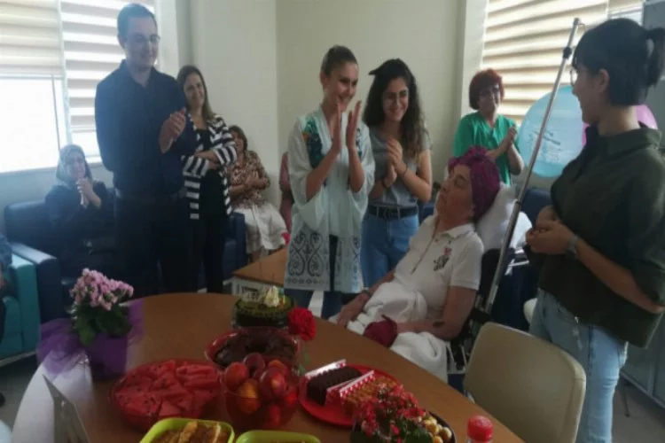 Bursa'da tedavi gören hastaya hastanede anlamlı sürpriz