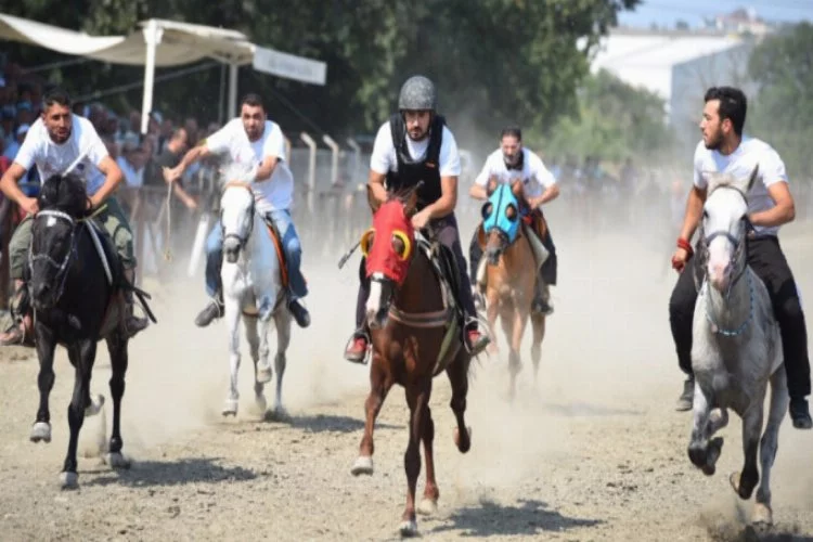 Rahvan atların Bursa'da 'Zafer' koşusu