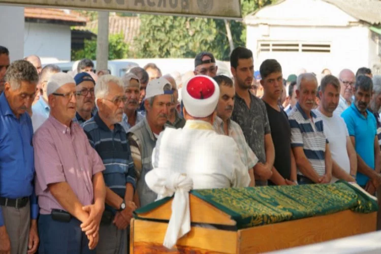 Bursa'da hayatını kaybeden belediye işçisi toprağa verildi