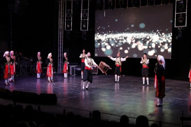 Bursa'da Balkan Festivali'ne muhteşem gala