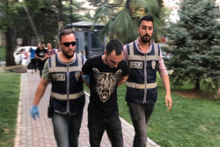 Bursa'da husumetlisine silah çekti, saklandığı evden çıkanlar şoke etti!