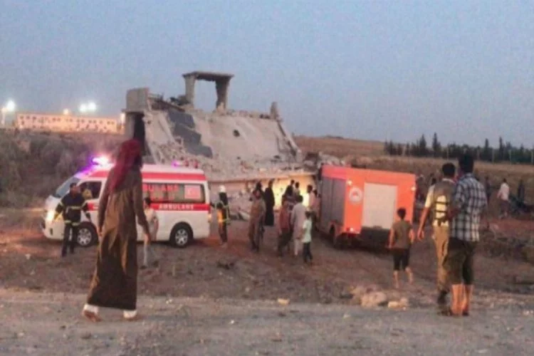 Sınırda bombalı saldırı! 12 kişi hayatını kaybetti