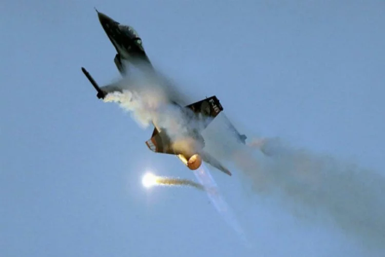 Belçika Hava Kuvvetleri'ne ait F-16 düştü!