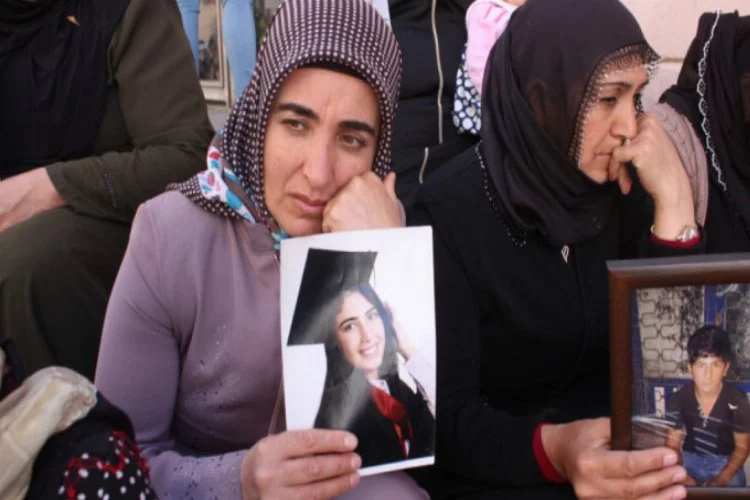 Bursalı annenin de aralarında bulunduğu HDP önündeki eylem 21'inci gününde!