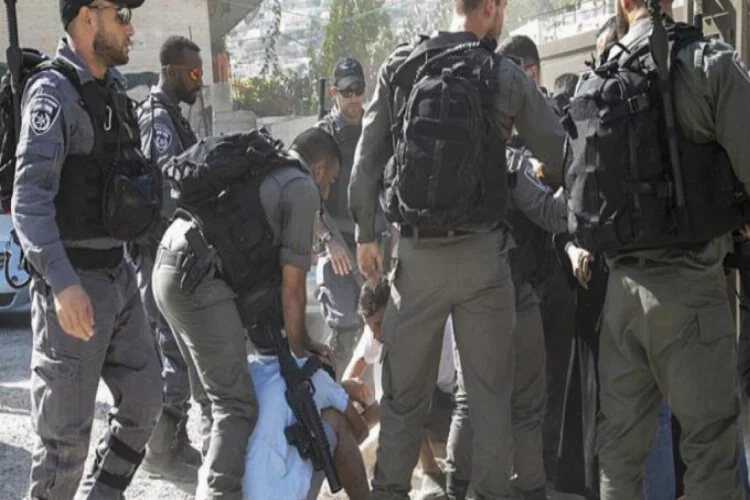 İsrail polisi 25 Filistinliyi gözaltına aldı
