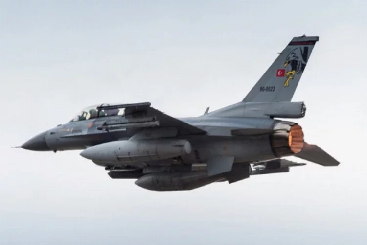 Bakanlık açıkladı: F-16'lar Suriye'de uçtu!