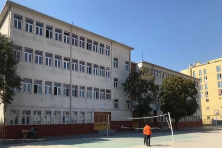 Okulun bir bloku tahliye edildi