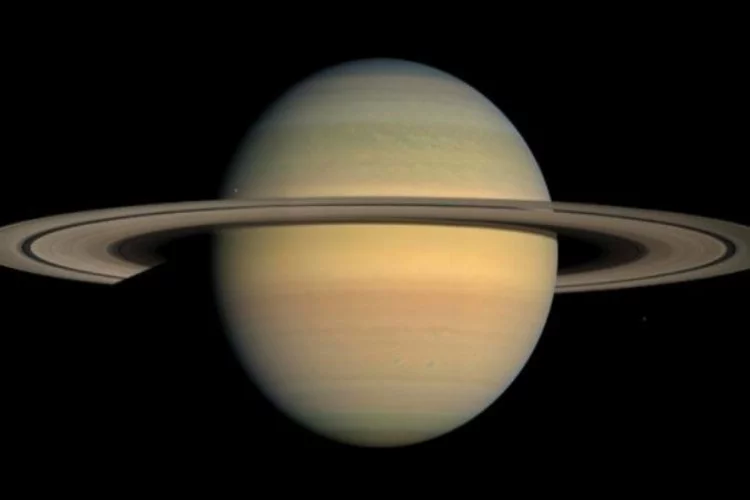 Satürn artık 'en çok uyduya sahip gezegen'